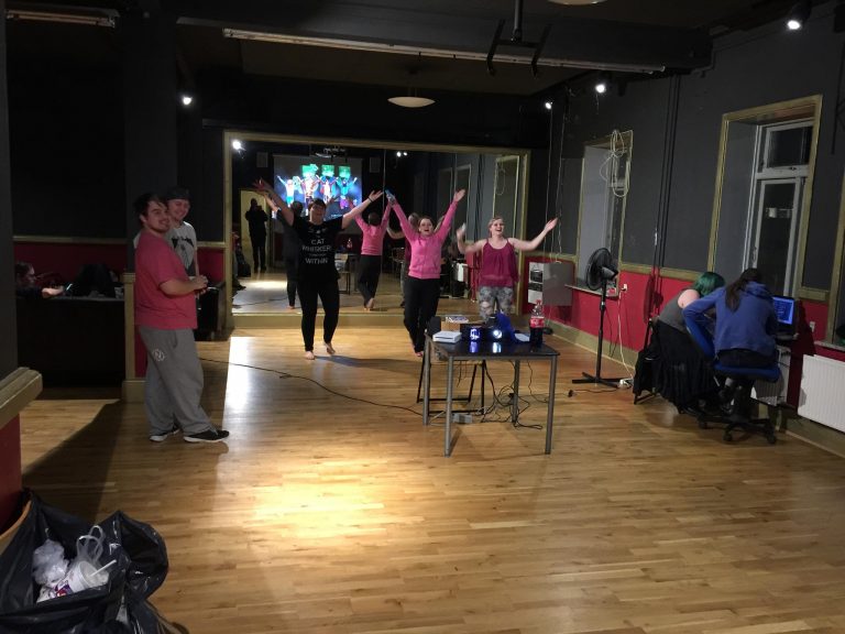 Fredag 4 august 2017 - AIO bag facaden